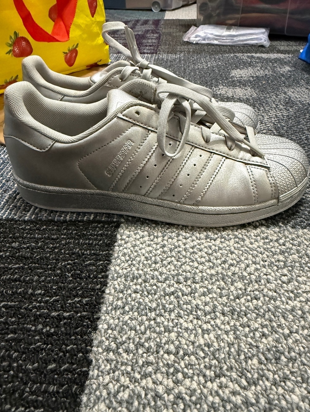 adidas Originals Women's Silver Superstar Sneakers Size 7 Shell Toe Casual Shoes